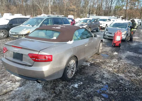 2011 Audi A5 2.0T Premium из США, поврежденный, VIN WAUJFAFH9BN002225